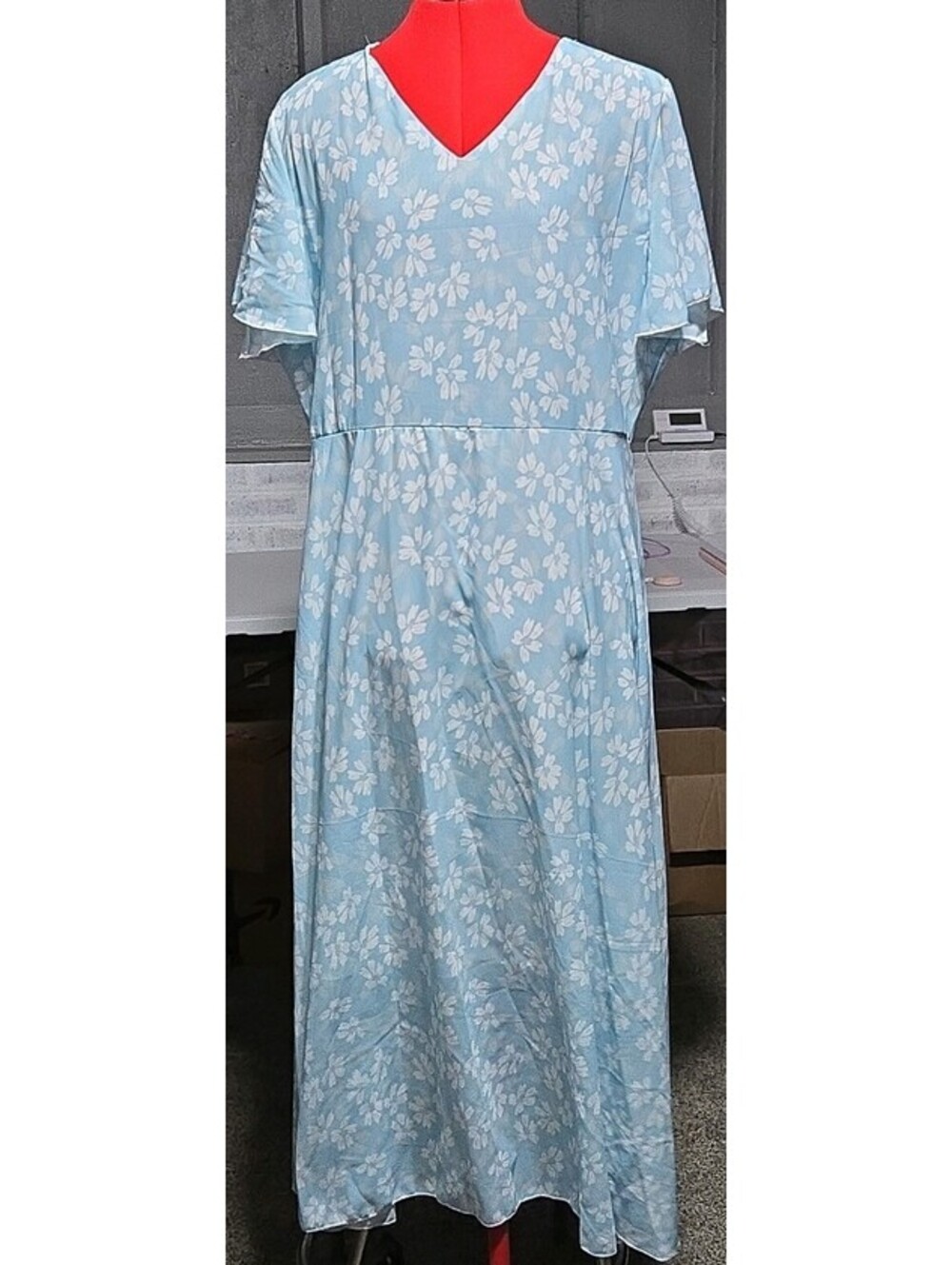 Blue White Floral A-Line Midi Dress XL V-Neck Short Sleeve Back Zip